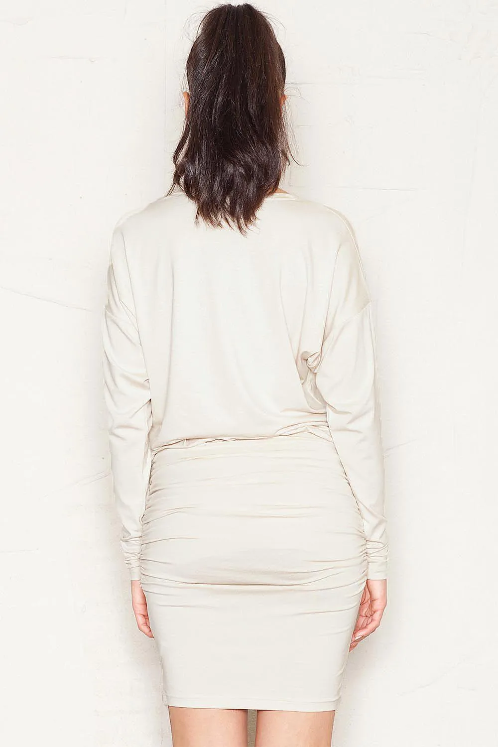 Chic Batwing Dress: Effortless Style Meets Daytime Elegance