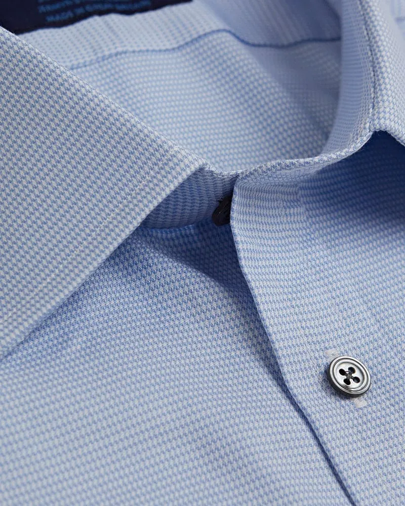 Contemporary Fit, Classic Collar, Two Button Cuff in Blue & White Houndstooth