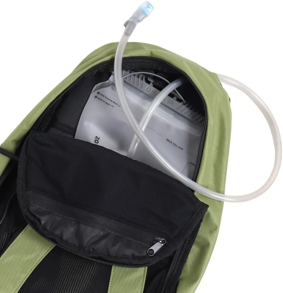 Oakley Man Seeker Traverse Recycled Hydra Bag, Green, One Size
