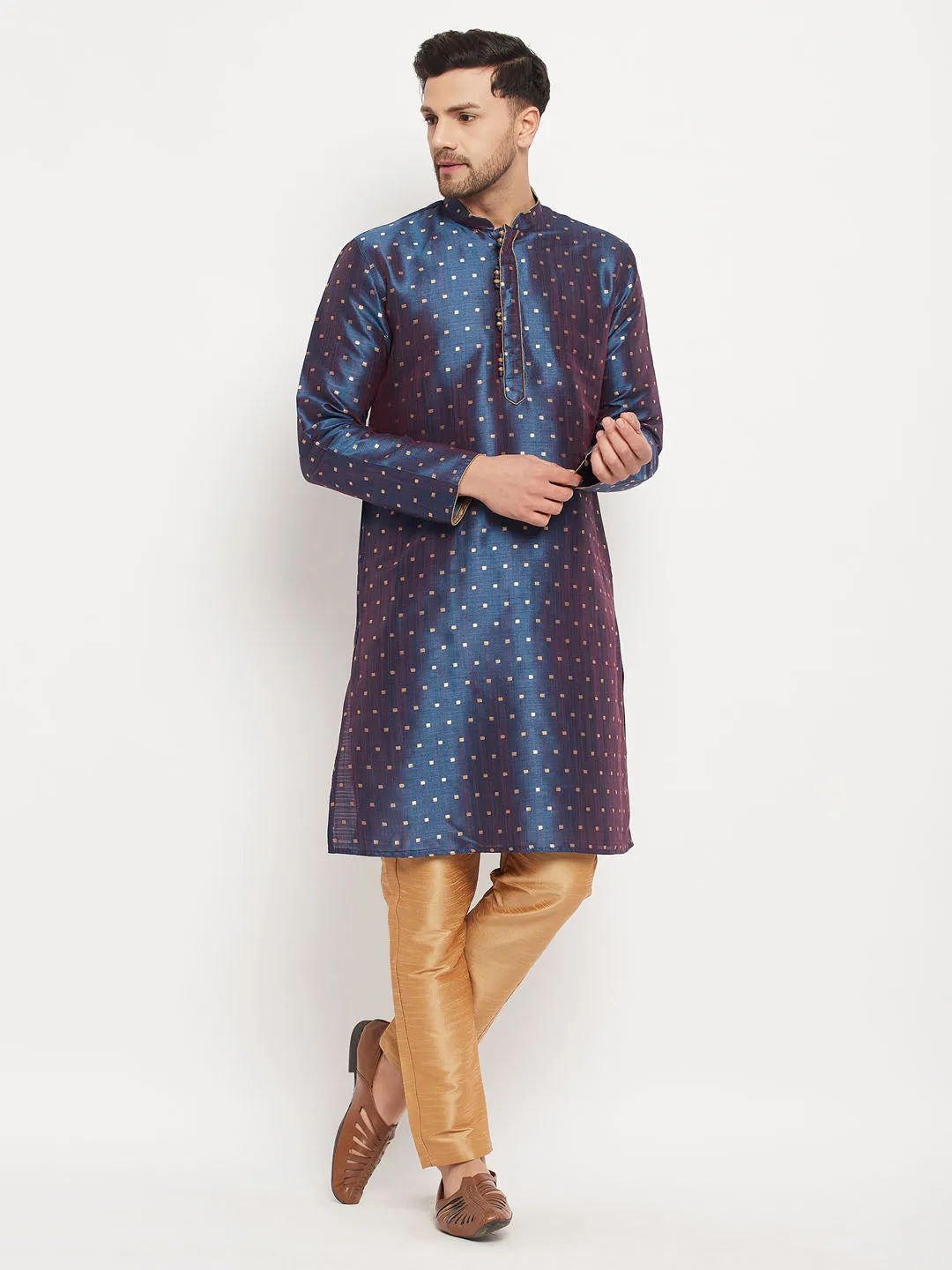 VASTRAMAY Men's Blue Zari Kurta