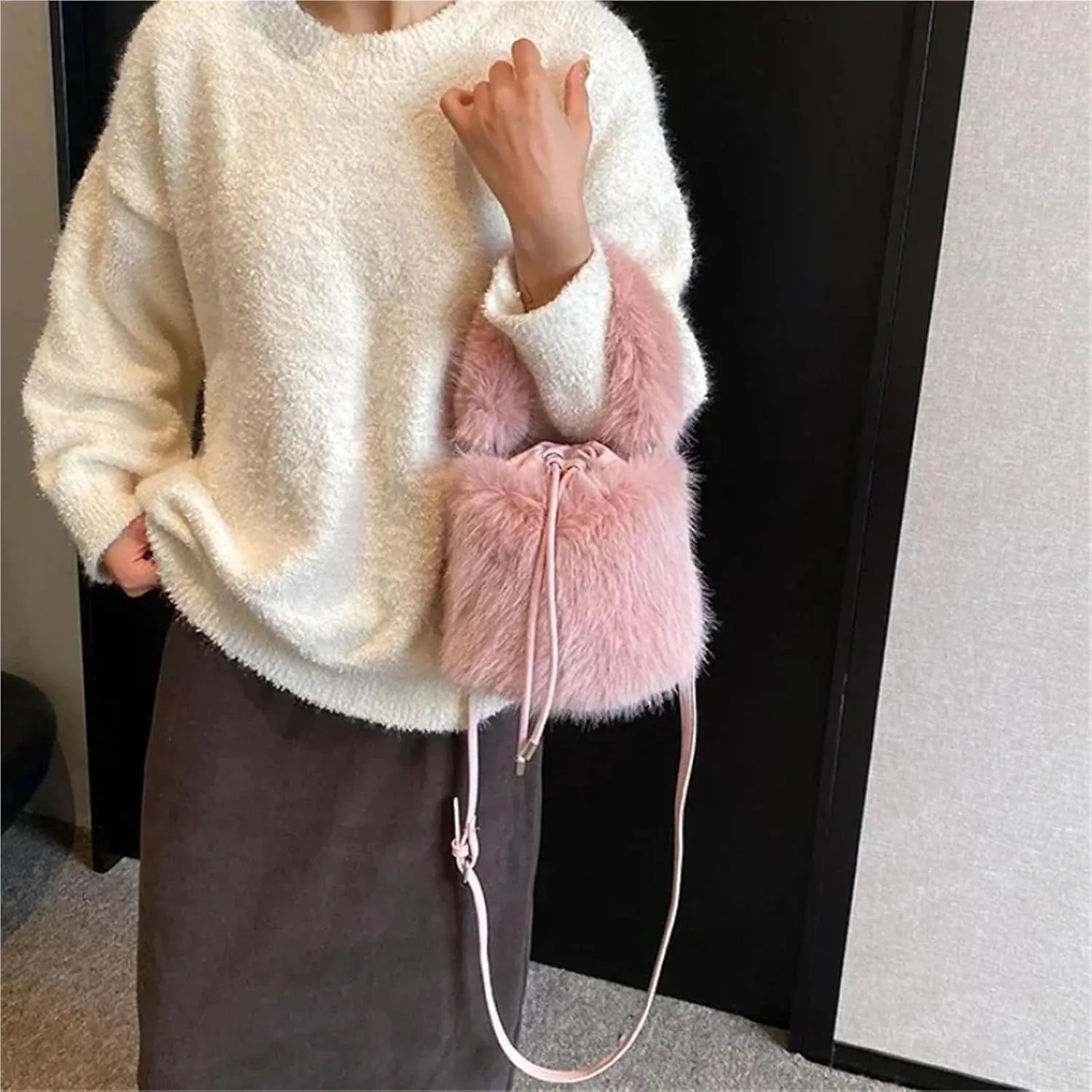 Women's Bucket Bags Sweet Soft Plush Ladies Shoulder Bag Simple Winter Female Handbags For Women