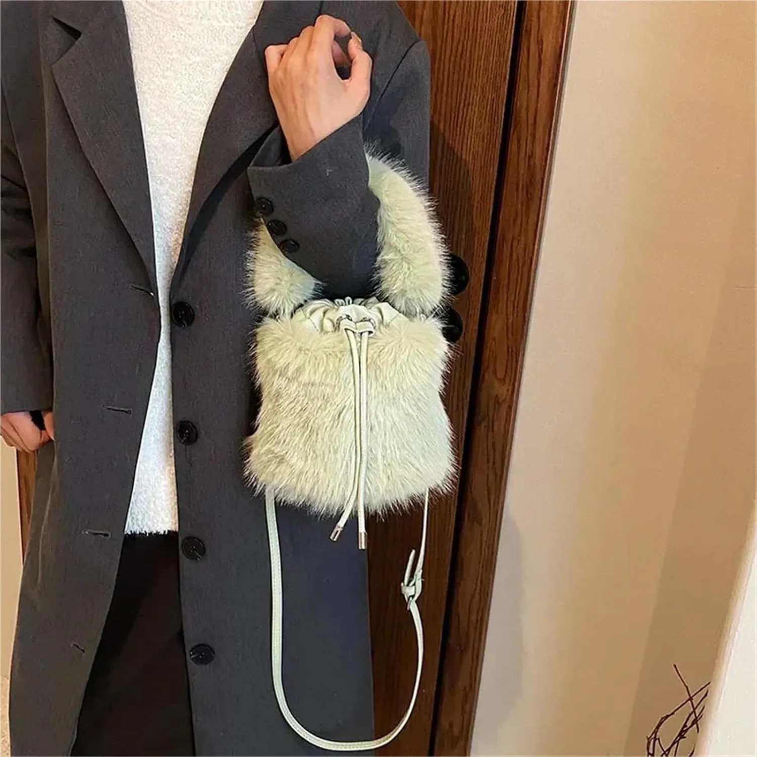 Women's Bucket Bags Sweet Soft Plush Ladies Shoulder Bag Simple Winter Female Handbags For Women